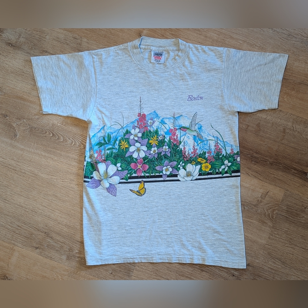 Vintage 90s Graphic T-shirt Flowers With Humming Birds Boston Size Medium